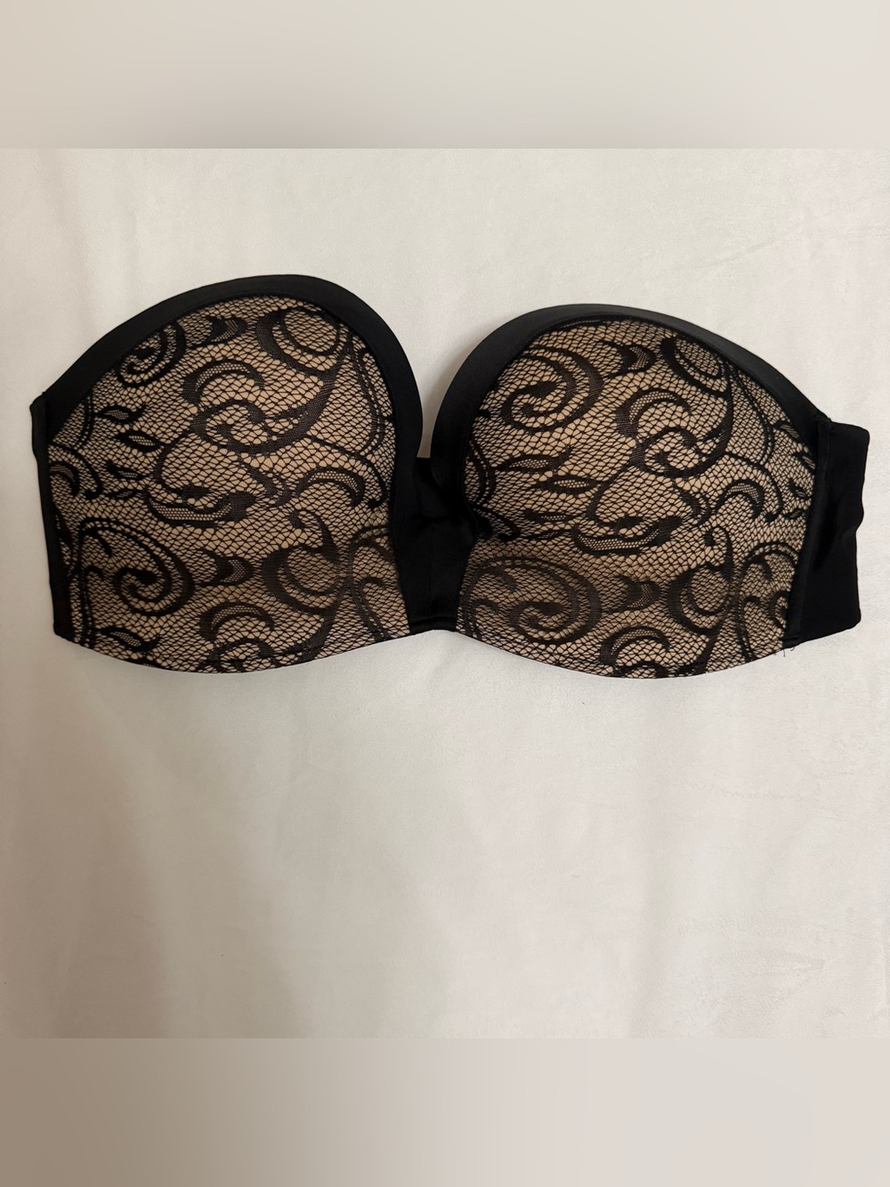 HACI Lace Overlay Wireless Plunge Strapless Bra Black/Nude 38D